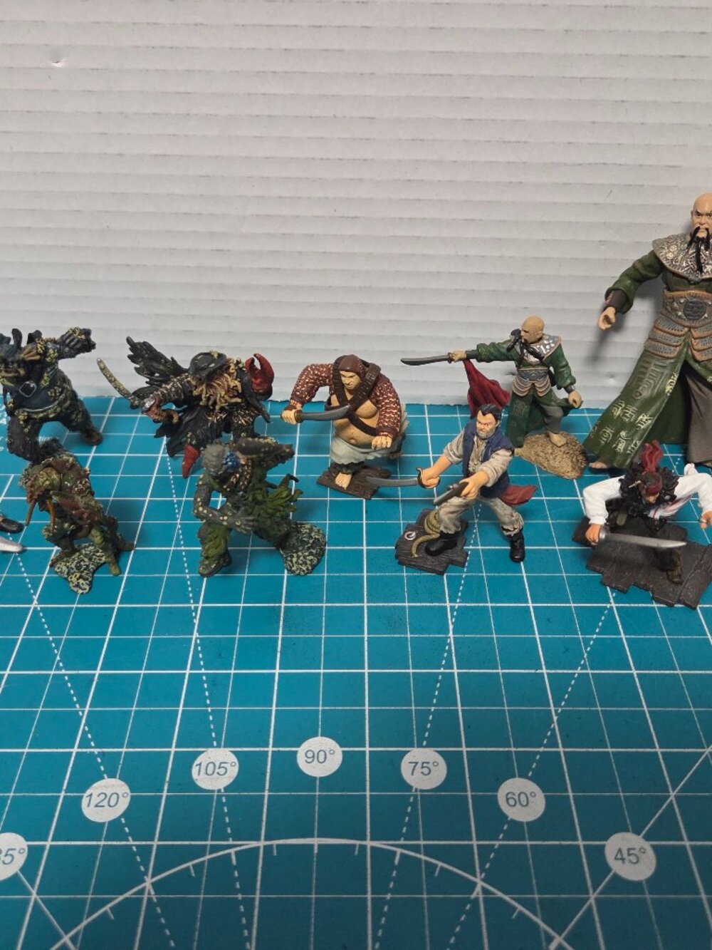 Pirates Of The Caribbean Zizzle Lot Of 10 Action Figures 3.75" 1:18 Scale Toys
